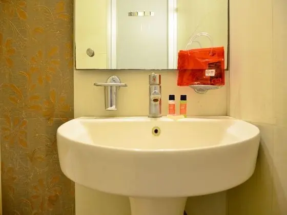 Tek Büyük veya İki Ayrı Yataklı Oda