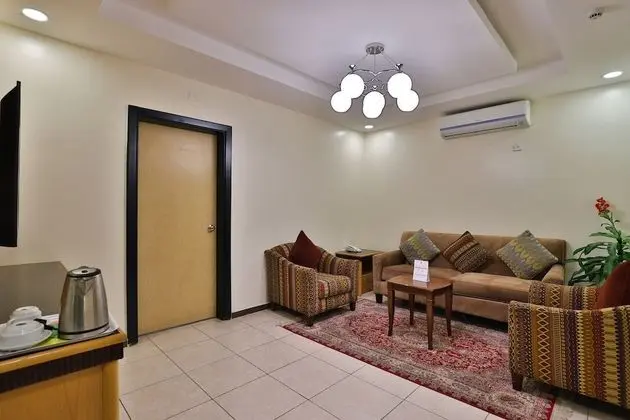 Three Bedroom Deluxe Apartment