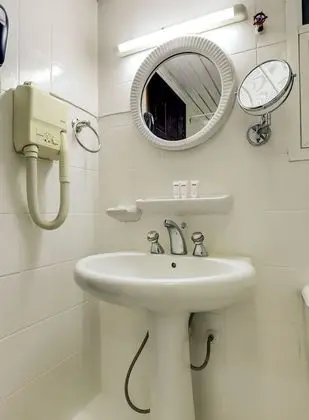 Standard Üç Kişilik Oda