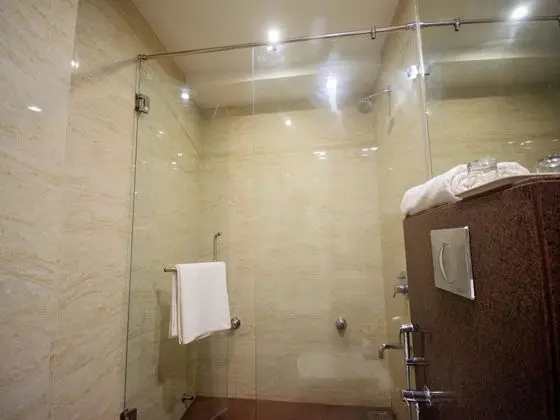 Standard Tek Büyük veya İki Ayrı Yataklı Oda, Özel Banyo