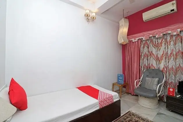 Basic Tek Büyük Yataklı Oda