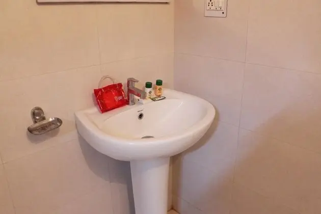 Standard Tek Büyük veya İki Ayrı Yataklı Oda, 1 Tek Kişilik Yatak, Sigara İçilmez