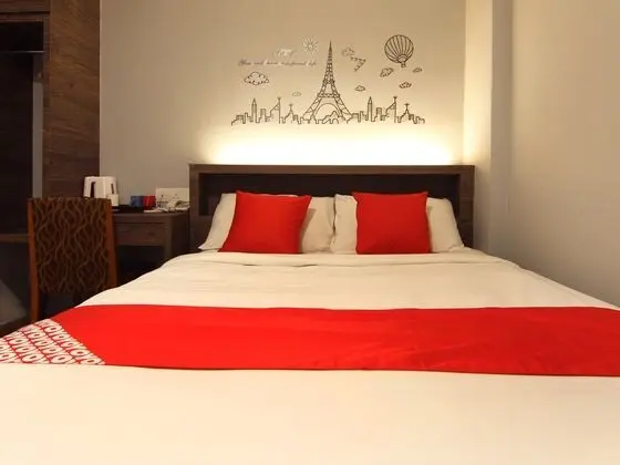 Oda Classic Queen Bed