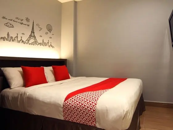 Oda Classic Queen Bed