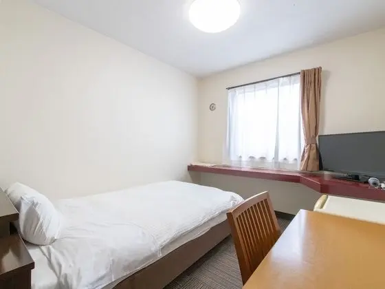 Tek Kişilik Oda, Sigara İçilebilir