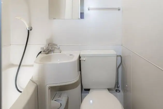 Tek Kişilik Oda, Sigara İçilebilir