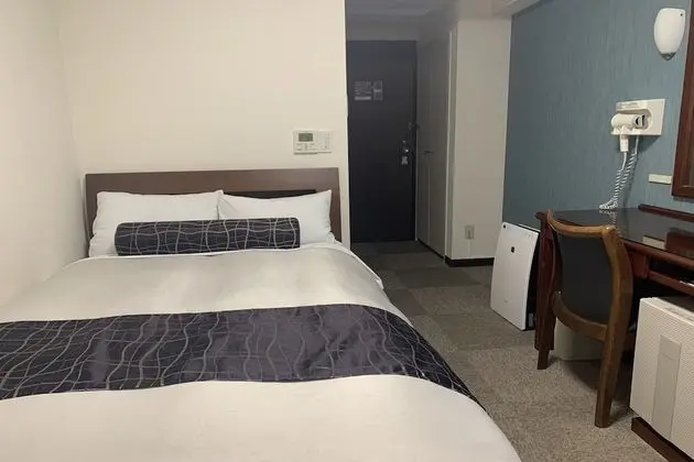 Tek Kişilik Oda, Sigara İçilebilir