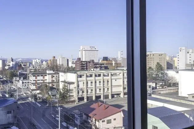 İki Ayrı Yataklı Oda, Sigara İçilebilir