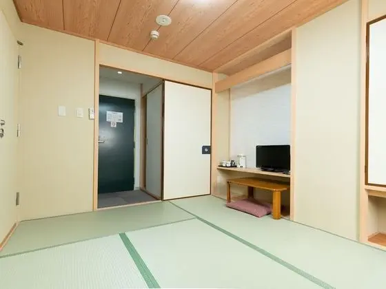 Traditional Üç Kişilik Oda, Sigara İçilmez, Ortak Banyo (Japanese Style)