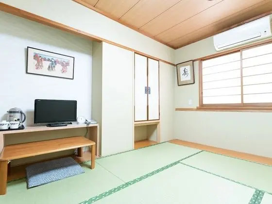 Traditional Üç Kişilik Oda, Sigara İçilmez, Ortak Banyo (Japanese Style)