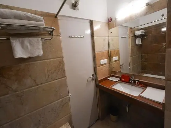 Standard Tek Büyük veya İki Ayrı Yataklı Oda, 1 Çift Kişilik Yatak, Özel Banyo