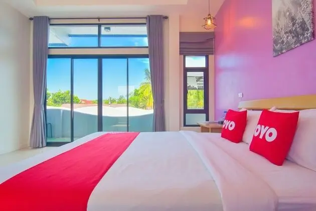 Deluxe Tek Büyük Yataklı Oda, Havuz Manzaralı