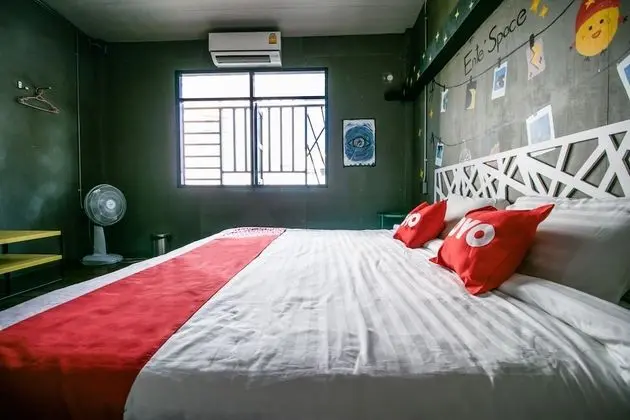 Tek Büyük Yataklı Oda, Ortak Banyo