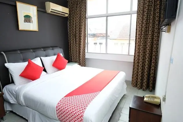 Oda Deluxe King Bed