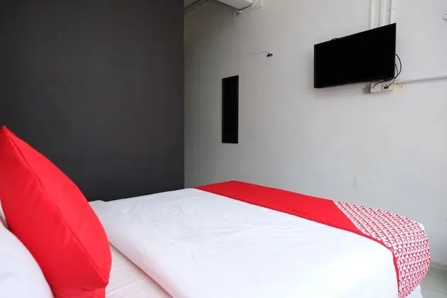 Oda Deluxe Queen Bed