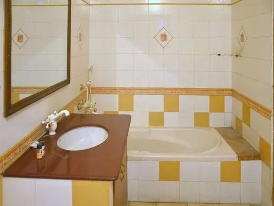 Tek Büyük veya İki Ayrı Yataklı Oda
