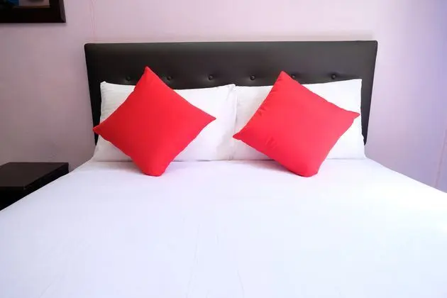 Oda Classic Queen Bed