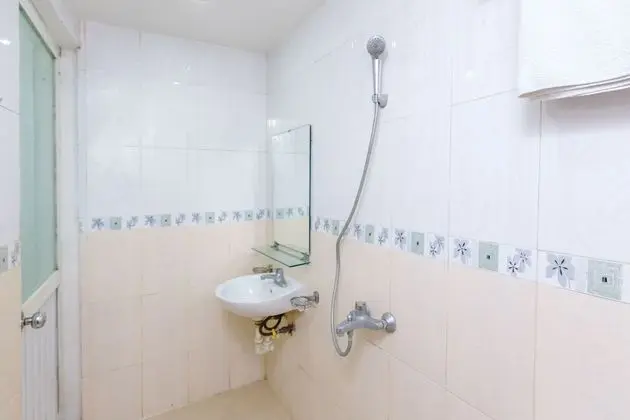 Standard Tek Büyük Yataklı Oda (Spot on)