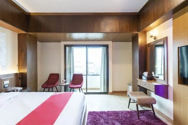 Deluxe Tek Büyük Yataklı Oda