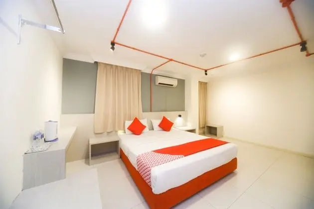 Oda Deluxe King Bed