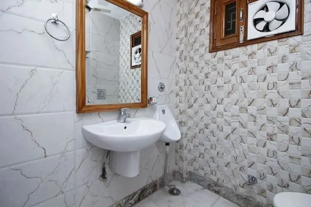 Tek Büyük veya İki Ayrı Yataklı Oda, 1 En Büyük (King) Boy Yatak