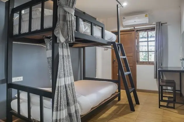 Bed in Mixed Dorm Room