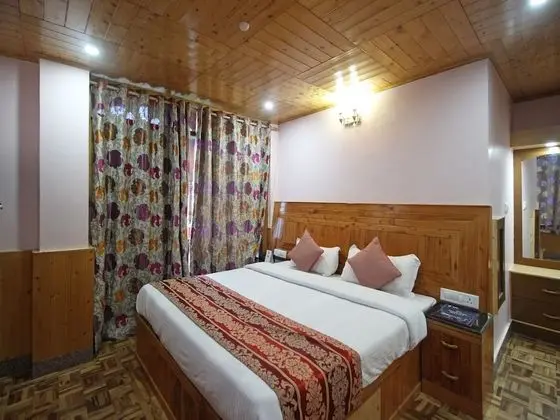 Tek Büyük veya İki Ayrı Yataklı Oda