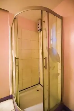 Economy Tek Büyük Yataklı Oda