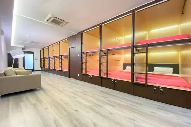 Standard Kulübe, Sadece kadınlar için, Sigara İçilmez