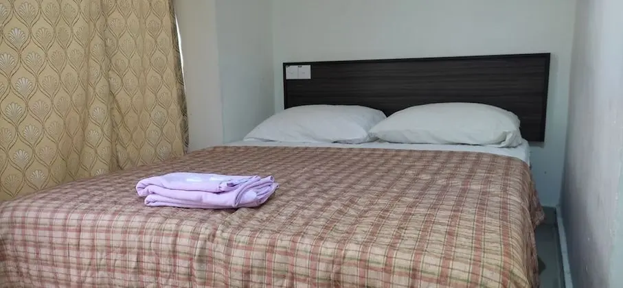 Standard Tek Büyük Yataklı Oda