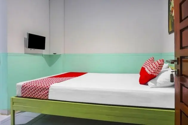 Standard Tek Büyük Yataklı Oda