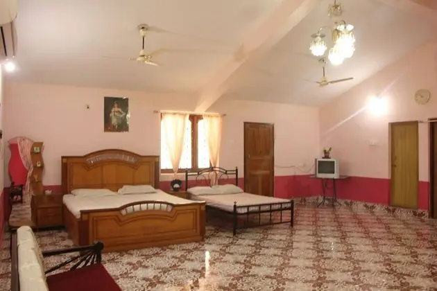 Tek Büyük veya İki Ayrı Yataklı Oda