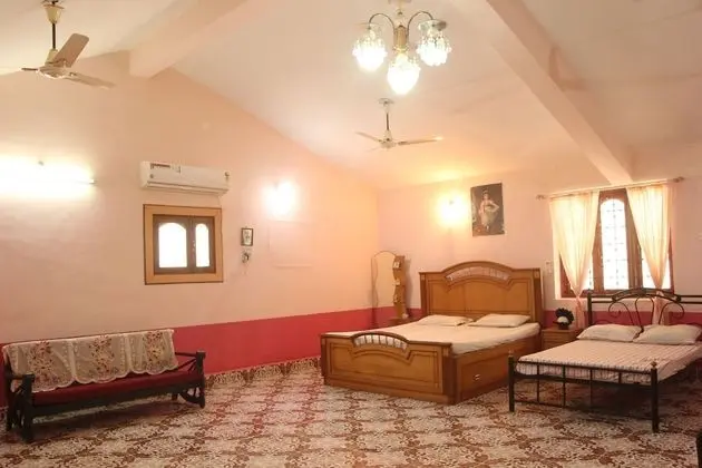 Tek Büyük veya İki Ayrı Yataklı Oda