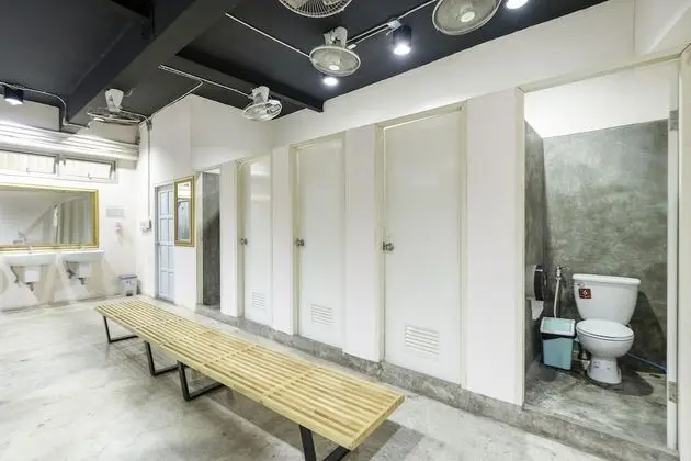 Premium Tek Büyük Yataklı Oda, Ortak Banyo