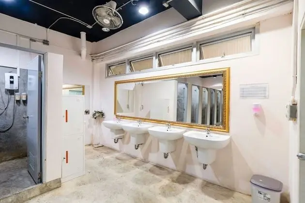 Premium Tek Büyük Yataklı Oda, Ortak Banyo