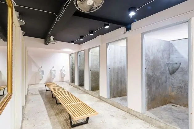 Premium Tek Büyük Yataklı Oda, Ortak Banyo