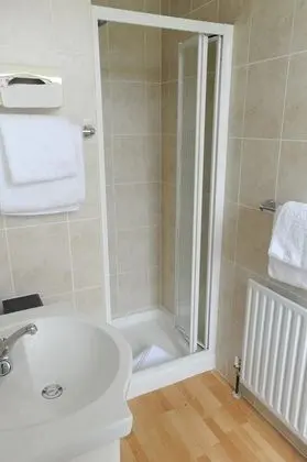 Deluxe Tek Büyük Yataklı Oda, Banyolu/Duşlu (with bath or shower)