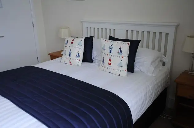 Deluxe Tek Büyük Yataklı Oda, Banyolu/Duşlu, Deniz Manzaralı (with bath or shower)