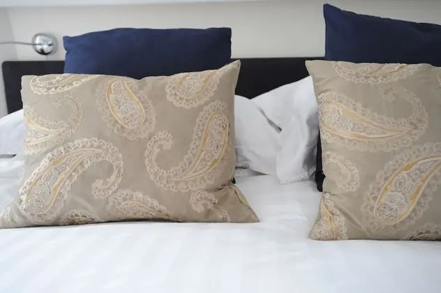 Deluxe Tek Büyük Yataklı Oda, Banyolu/Duşlu, Deniz Manzaralı (with bath or shower)