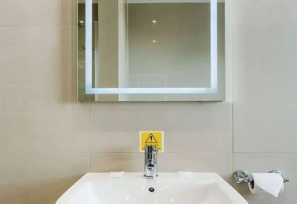 Superior Tek Büyük Yataklı Oda, Banyolu/Duşlu, Deniz Manzaralı (with bath or shower)