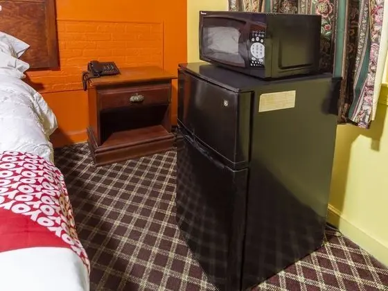 Oda, 1 Büyük (Queen) Boy Yatak, Sigara İçilebilir