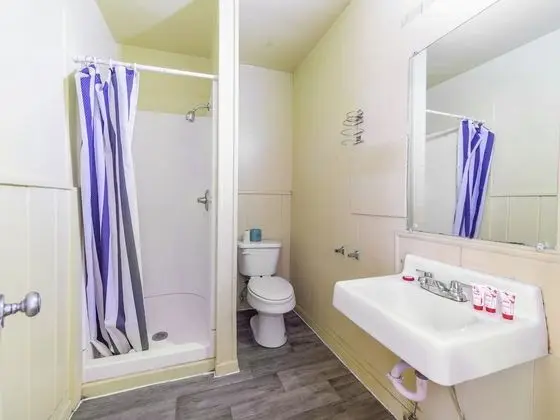 Oda, 2 Çift Kişilik Yatak, Sigara İçilebilir