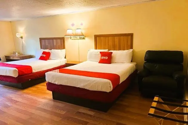 Oda, 2 Büyük (Queen) Boy Yatak