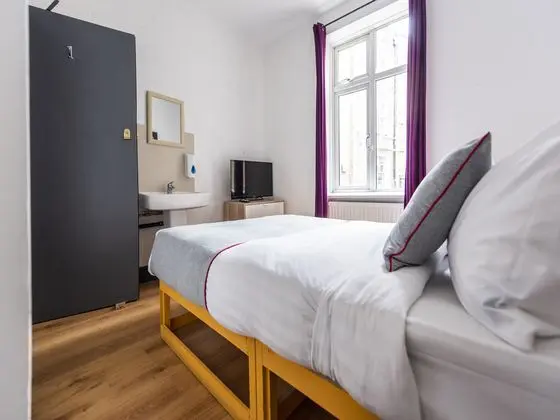 Çift ​​kişilik With Shared Bathroom
