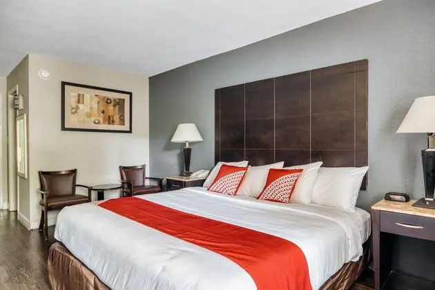 Oda Deluxe King Bed