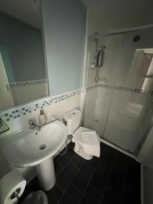 Comfort Tek Büyük Yataklı Oda, Banyolu/Duşlu