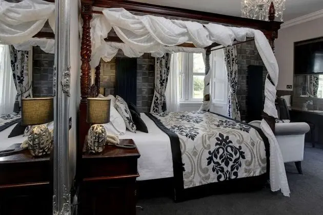 Standard Oda, 1 En Büyük (King) Boy Yatak, Sigara İçilmez (Four Poster Bed)