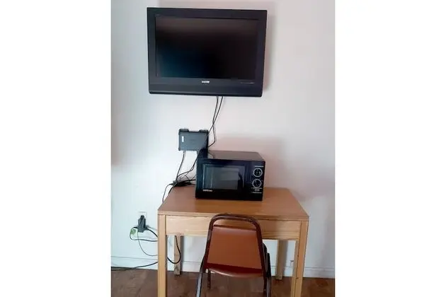 Oda, 1 Çift Kişilik Yatak, Sigara İçilmez