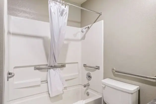 King Bed with Pull Out