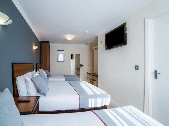 Deluxe Üç Kişilik Oda